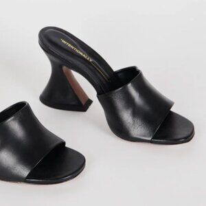 Intentionally Blank 1-800 Heel